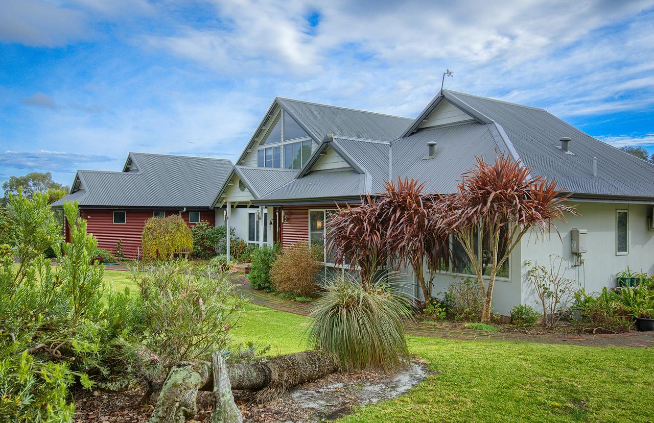 Crooked Brook WA Accommodation Sunshine Coast