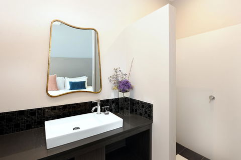 The Stirling Arms Hotel - Accommodation Sunshine Coast 7