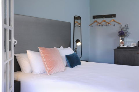 The Stirling Arms Hotel - Accommodation Sunshine Coast 13
