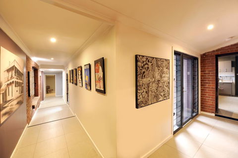 The Stirling Arms Hotel - Accommodation Sunshine Coast 32