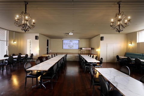 The Stirling Arms Hotel - Accommodation Sunshine Coast 16