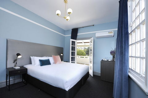 The Stirling Arms Hotel - Accommodation Sunshine Coast 0
