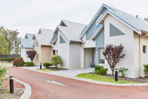 Cape View Beach Resort - Accommodation Sunshine Coast 4