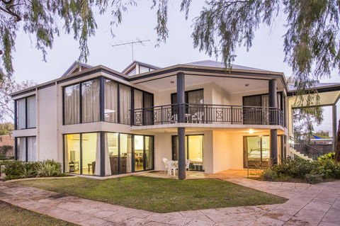 Cape View Beach Resort - Accommodation Sunshine Coast 21