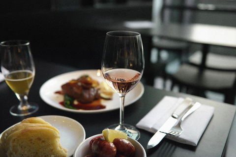 Alex Hotel - Accommodation Sunshine Coast 8