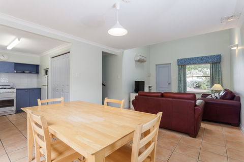 Middleton Beach By The BnB Collection - Accommodation Sunshine Coast 3