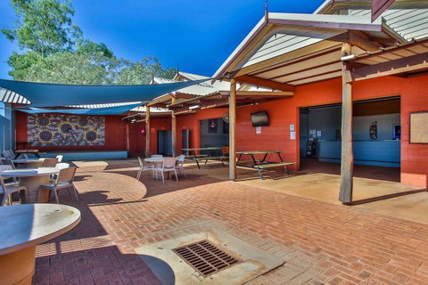 Kimberley Hotel - Accommodation Sunshine Coast 9