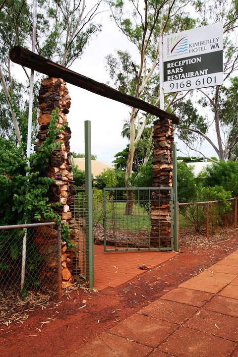 Kimberley Hotel - Accommodation Sunshine Coast 25