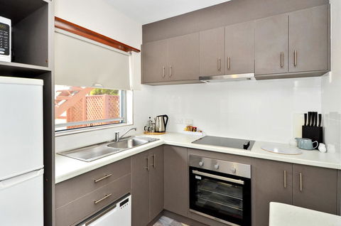 Dolphin Lodge Albany - Self Contained Apartments At Middleton Beach - Accommodation Sunshine Coast 31