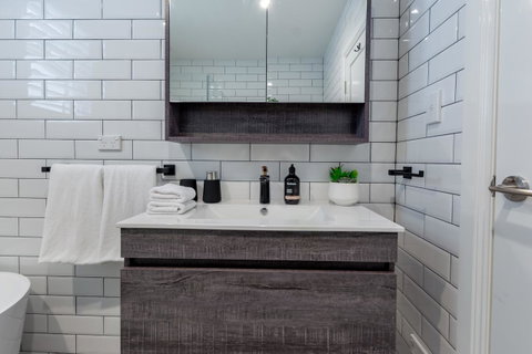 Heritage Townhouse Near Harbour Bridge - Accommodation Sunshine Coast 15