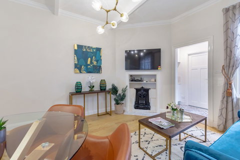 Heritage Townhouse Near Harbour Bridge - Accommodation Sunshine Coast 17