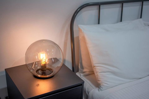 Inner City Stylish Apt Walk To Green Square - Accommodation Sunshine Coast 9
