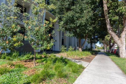 Inner City Stylish Apt Walk To Green Square - Accommodation Sunshine Coast 17