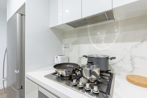 Inner City Stylish Apt Walk To Green Square - Accommodation Sunshine Coast 19