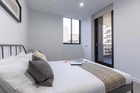 Inner City Stylish Apt Walk To Green Square - Accommodation Sunshine Coast 8