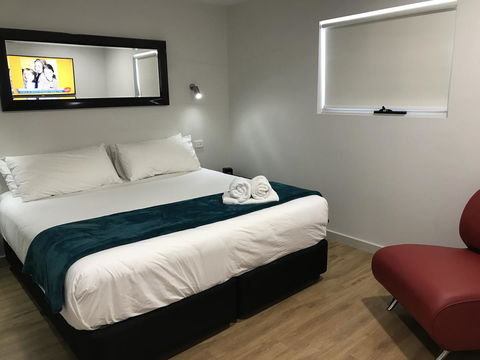 Jesmond Executive Villas - Accommodation Sunshine Coast 5