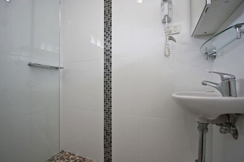 Jesmond Executive Villas - Accommodation Sunshine Coast 11