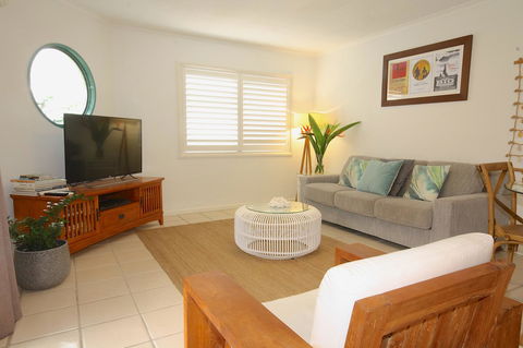Cossies By The Sea - Accommodation Sunshine Coast 7