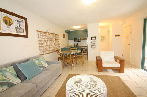 Cossies By The Sea - Accommodation Sunshine Coast 3