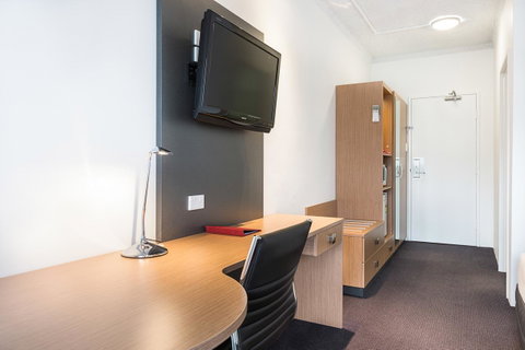 Metro Hotel Miranda - Accommodation Sunshine Coast 11
