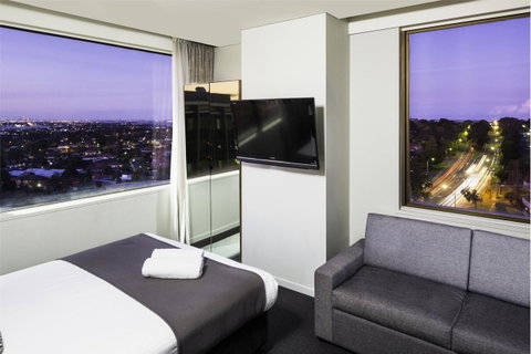 Metro Hotel Miranda - Accommodation Sunshine Coast 4