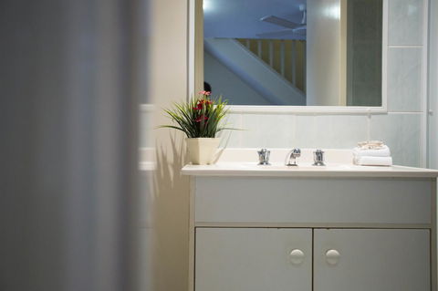 Byron Central Apartments - Accommodation Sunshine Coast 2