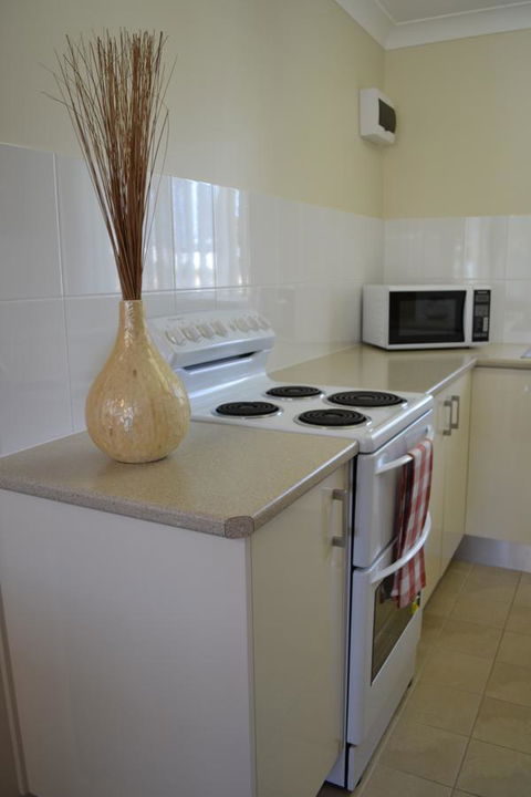Sundial Holiday Units - Accommodation Sunshine Coast 17