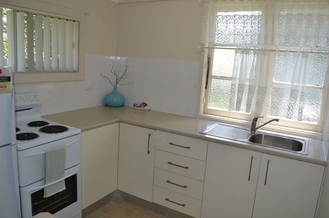 Sundial Holiday Units - Accommodation Sunshine Coast 18