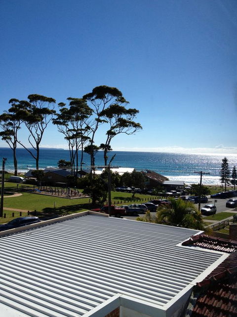 Breakers Apartments - Accommodation Sunshine Coast 3