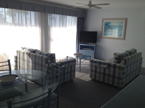 Breakers Apartments - Accommodation Sunshine Coast 13