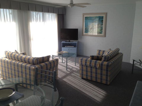Breakers Apartments - Accommodation Sunshine Coast 6