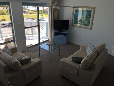 Breakers Apartments - Accommodation Sunshine Coast 12