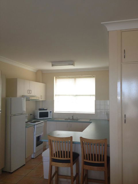 Oxley Cove Holiday Apartment - Accommodation Sunshine Coast 2