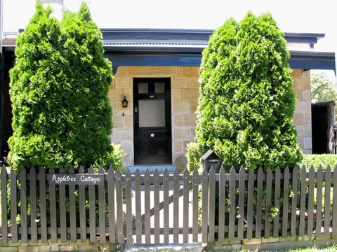 Apple Tree Cottage - Accommodation Sunshine Coast 32