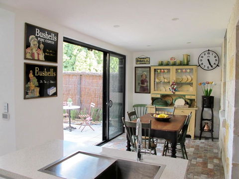 Apple Tree Cottage - Accommodation Sunshine Coast 7