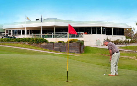 Comfort Suites Clubarham Golf Resort - Accommodation Sunshine Coast 0