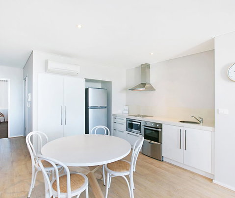 Oaks Nelson Bay Lure Suites - Accommodation Sunshine Coast 1