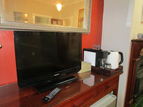 Boot Makers Cottage - Accommodation Sunshine Coast 4