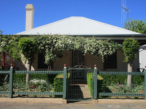 Boot Makers Cottage - Accommodation Sunshine Coast 1