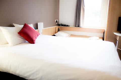 Ibis Newcastle - Accommodation Sunshine Coast 2