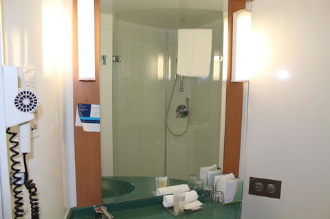 Ibis Newcastle - Accommodation Sunshine Coast 11