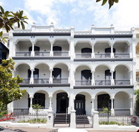 Hotel Challis - Accommodation Sunshine Coast