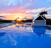 Oaks Waterfront Resort - Accommodation Sunshine Coast