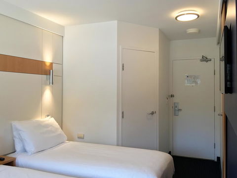 Ibis Budget - Gosford - Accommodation Sunshine Coast 18