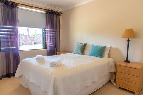 Belmont - Accommodation Sunshine Coast 8