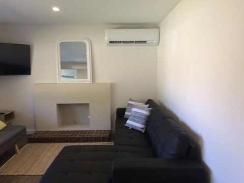 Golden Hill Cottage - Accommodation Sunshine Coast 13