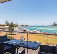 Shoreline 7 with 180 degree water views - Accommodation Sunshine Coast