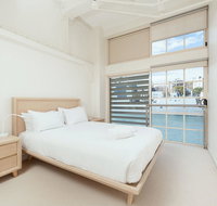 Waterfront Apartment on Sydney Harbour - Accommodation Sunshine Coast