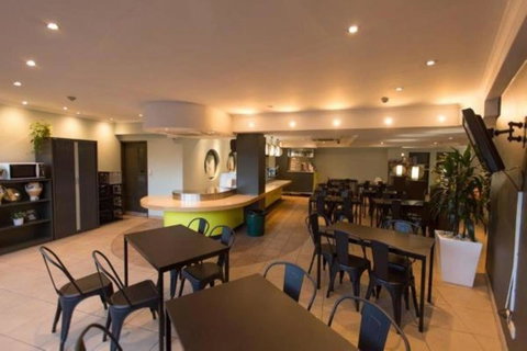 Hotel Hacienda - Accommodation Sunshine Coast 6