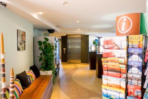 Hotel Hacienda - Accommodation Sunshine Coast 3